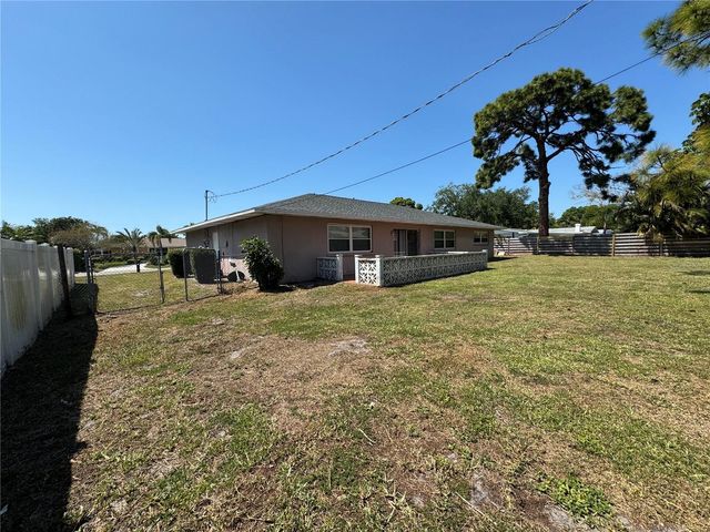 2003 48TH STREET W, Bradenton, FL 34209