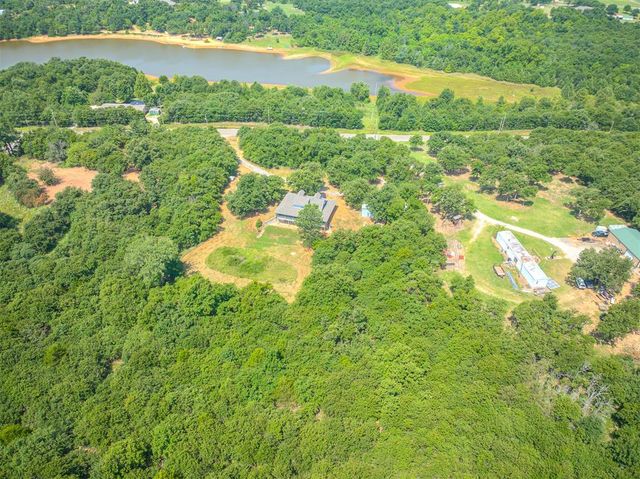 9424 S Triple X Road, Choctaw, OK 73020