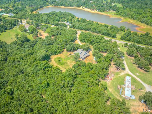 9424 S Triple X Road, Choctaw, OK 73020