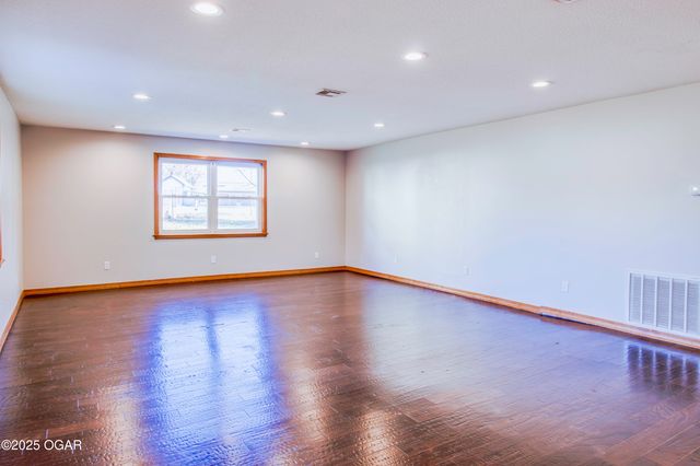 4101 College View Drive, Joplin, MO 64801