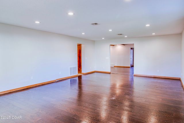 4101 College View Drive, Joplin, MO 64801