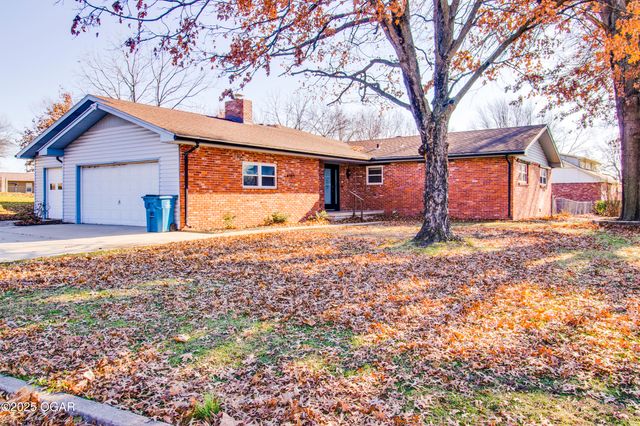 4101 College View Drive, Joplin, MO 64801