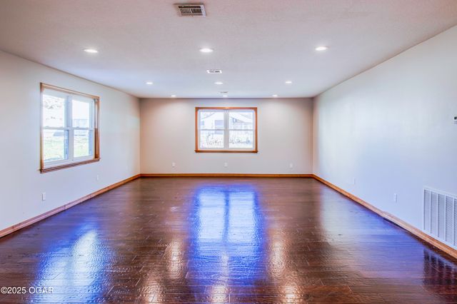 4101 College View Drive, Joplin, MO 64801