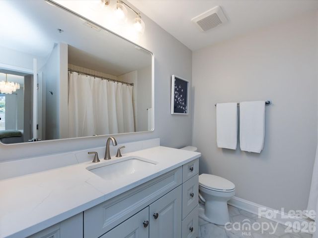 300 W 5th Street 248, Charlotte, NC 28202