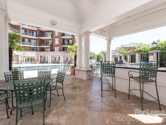 300 W 5th Street 248, Charlotte, NC 28202