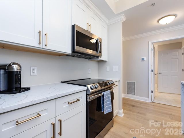 300 W 5th Street 248, Charlotte, NC 28202