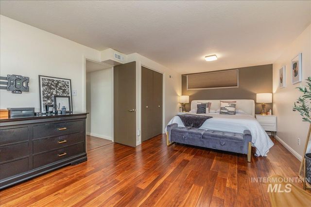 2624 N Hillway Dr, Boise, ID 83702