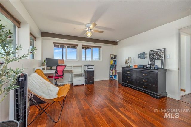 2624 N Hillway Dr, Boise, ID 83702