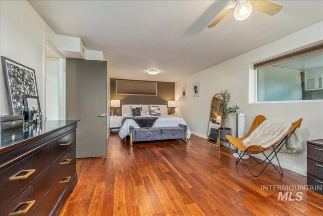 2624 N Hillway Dr, Boise, ID 83702