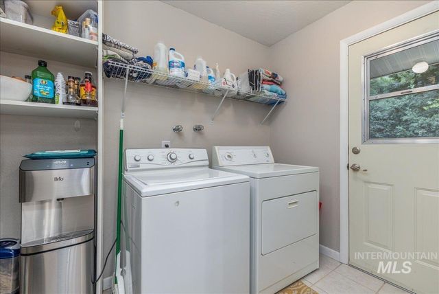 2624 N Hillway Dr, Boise, ID 83702