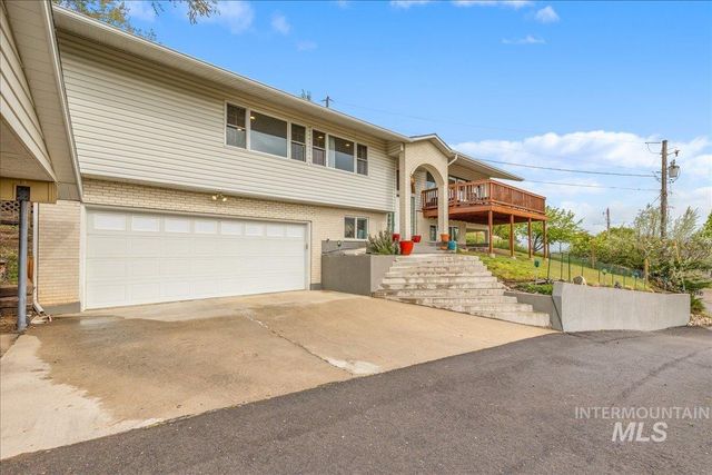 2624 N Hillway Dr, Boise, ID 83702