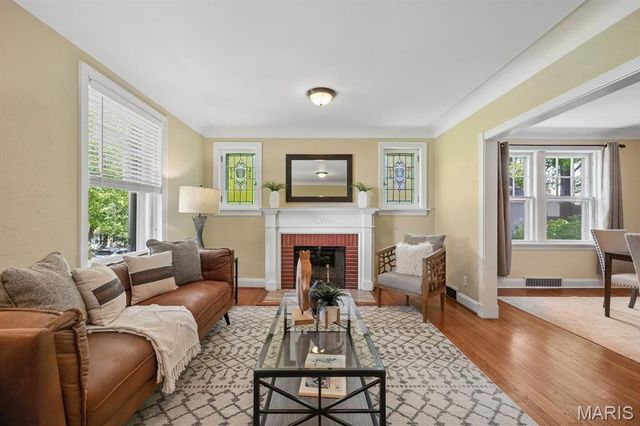 21 S Moreland Avenue, St Louis, MO 63122