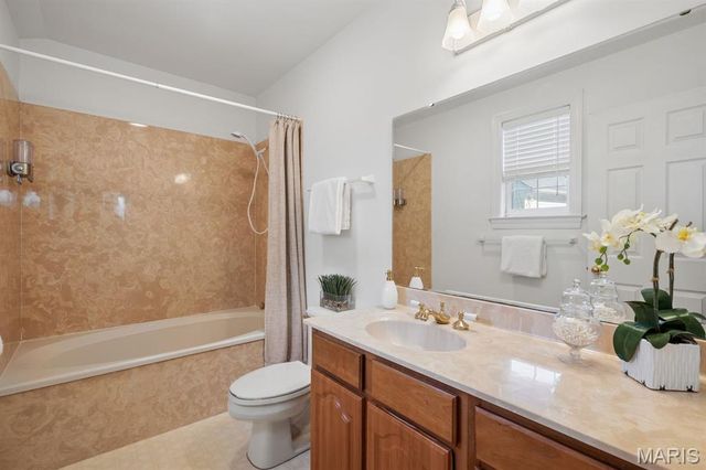 21 S Moreland Avenue, St Louis, MO 63122