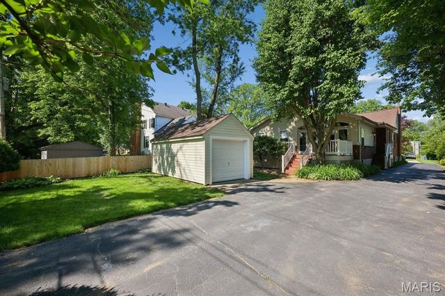 21 S Moreland Avenue, St Louis, MO 63122