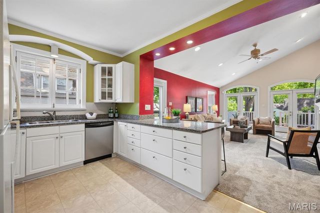21 S Moreland Avenue, St Louis, MO 63122