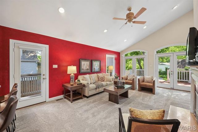 21 S Moreland Avenue, St Louis, MO 63122