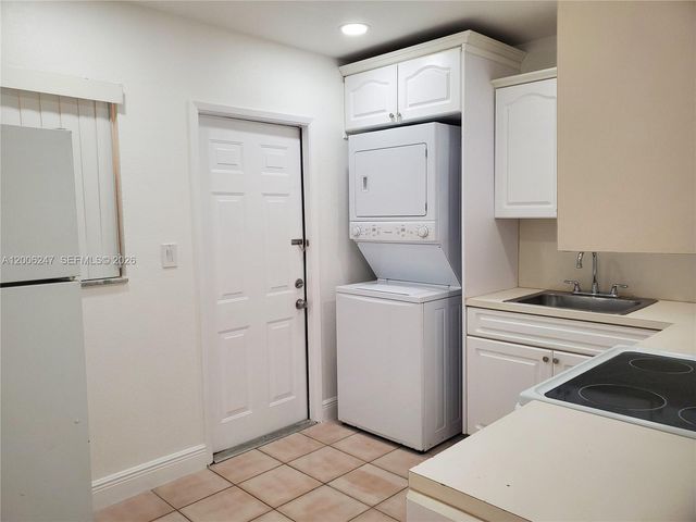 9203 NW 38th Dr 2, Coral Springs, FL 33065