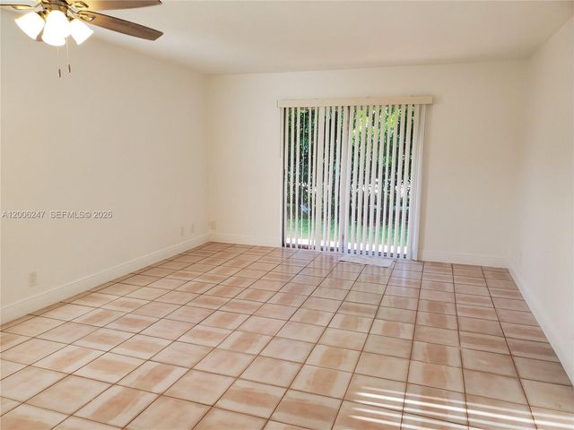 9203 NW 38th Dr 2, Coral Springs, FL 33065