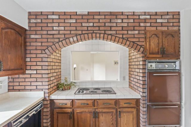 S52W33462 Red Fox WAY, North Prairie, WI 53153