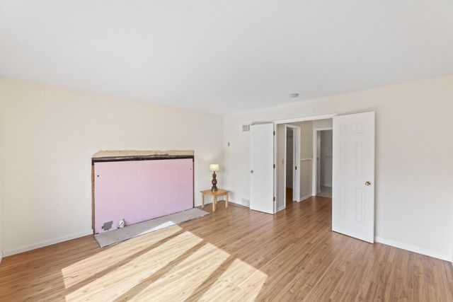 S52W33462 Red Fox WAY, North Prairie, WI 53153