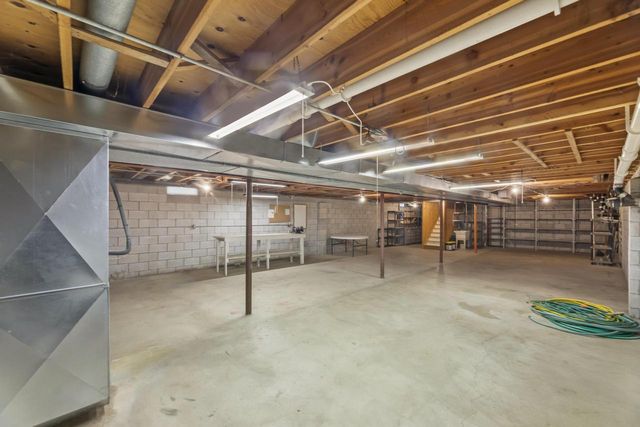 S52W33462 Red Fox WAY, North Prairie, WI 53153