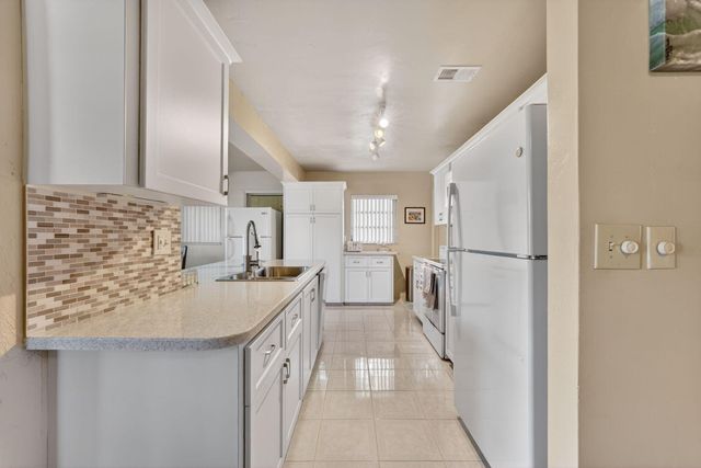 1211 NW 44th Street, Deerfield Beach, FL 33064