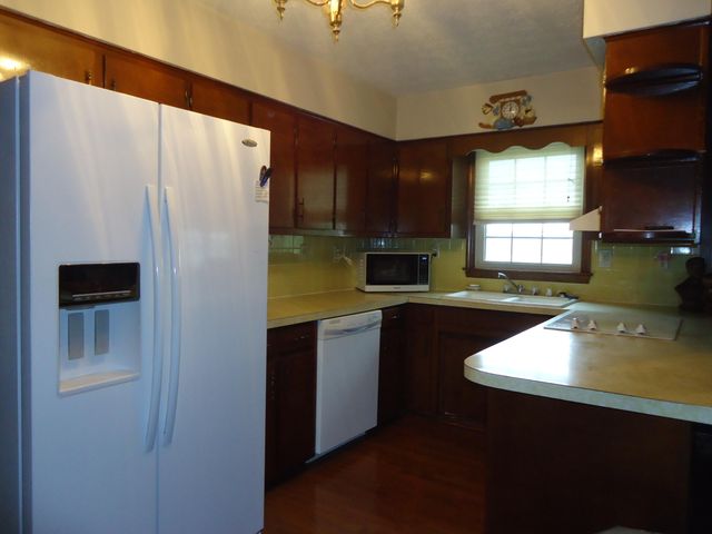 106 Pine Hill Drive, Lancaster, KY 40444