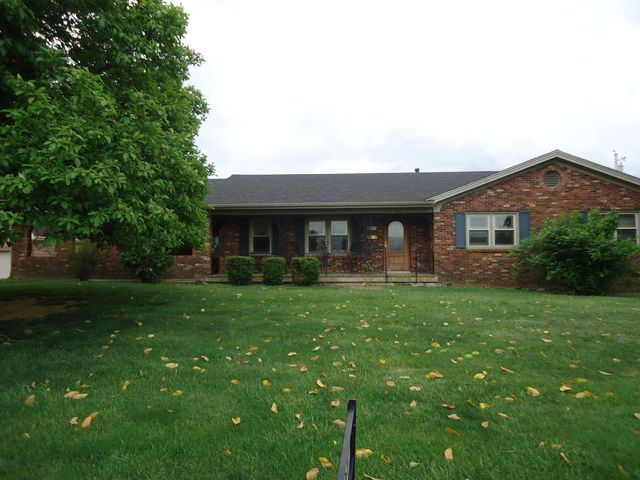 106 Pine Hill Drive, Lancaster, KY 40444