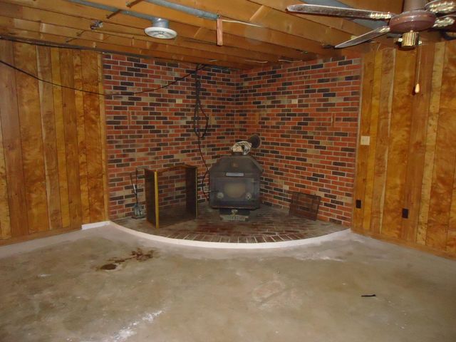 106 Pine Hill Drive, Lancaster, KY 40444