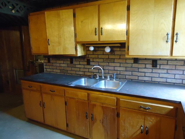 106 Pine Hill Drive, Lancaster, KY 40444