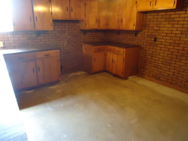 106 Pine Hill Drive, Lancaster, KY 40444