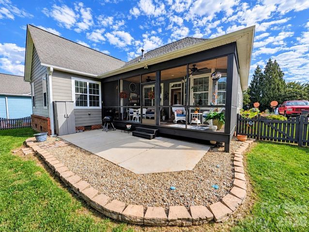103 Henrys Glen Drive, Morganton, NC 28655