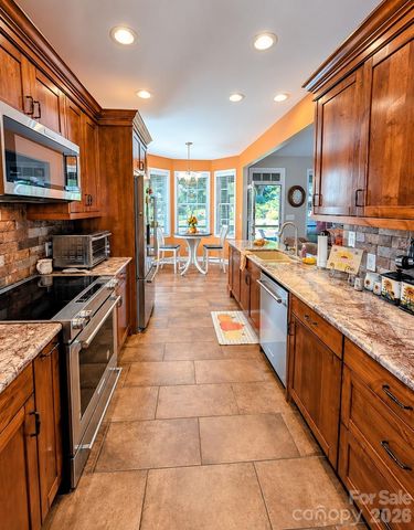 103 Henrys Glen Drive, Morganton, NC 28655