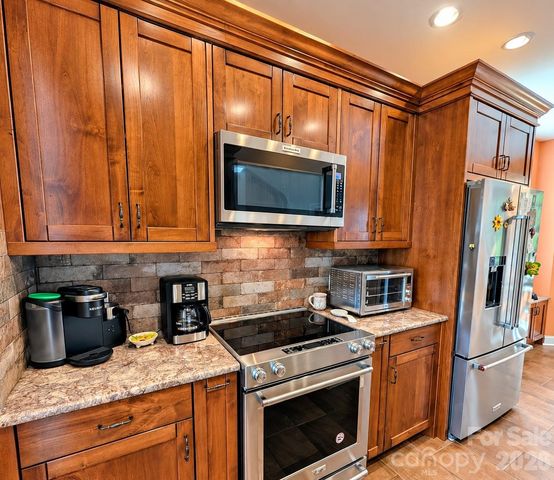 103 Henrys Glen Drive, Morganton, NC 28655