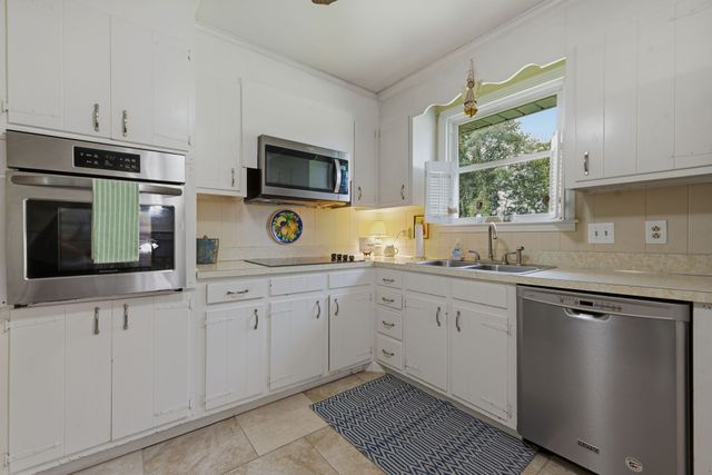720 Myhr Dr, Nashville, TN 37221