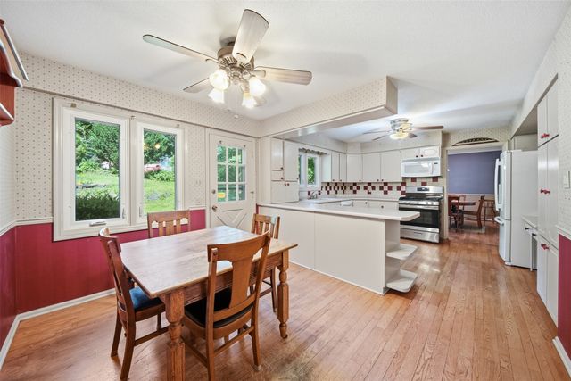 1816 80th Street, Windsor Heights, IA 50324