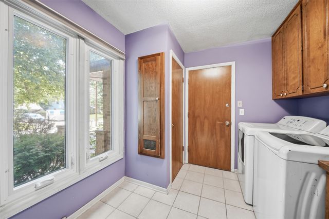 1816 80th Street, Windsor Heights, IA 50324
