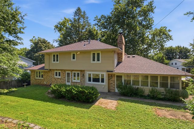 1816 80th Street, Windsor Heights, IA 50324