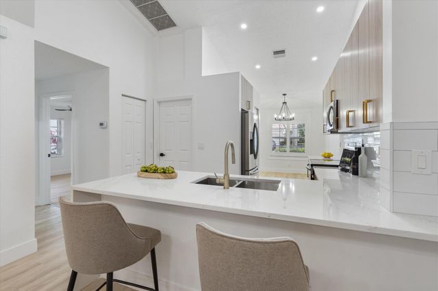 6092 Caladium Road, Delray Beach, FL 33484