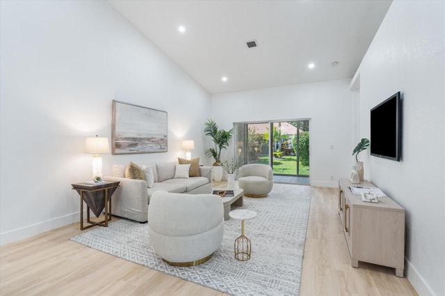 6092 Caladium Road, Delray Beach, FL 33484