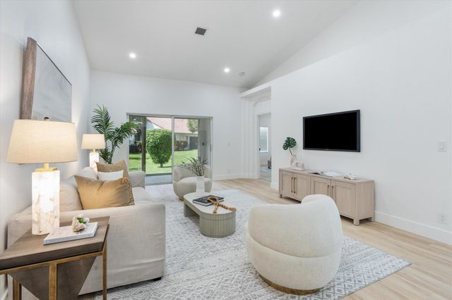 6092 Caladium Road, Delray Beach, FL 33484