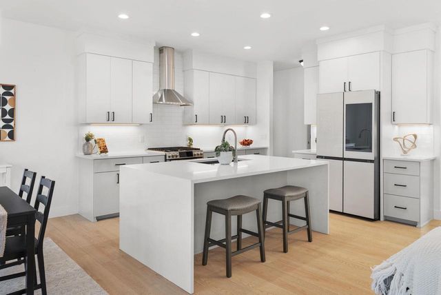 6612 Vista Valley, Windsor, WI 53598