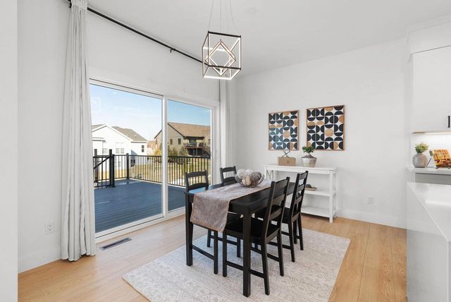 6612 Vista Valley, Windsor, WI 53598