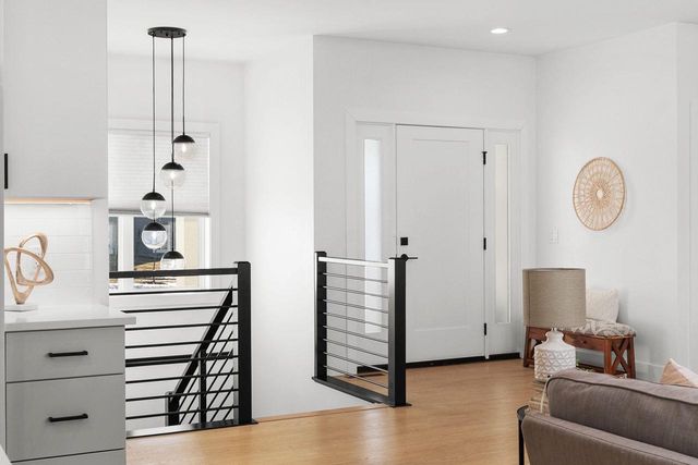 6612 Vista Valley, Windsor, WI 53598