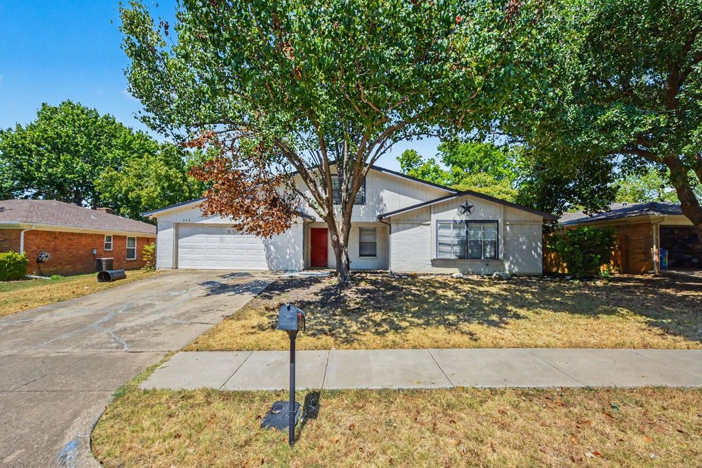 405 Sixpence Lane, Euless, TX 76039 — exterior