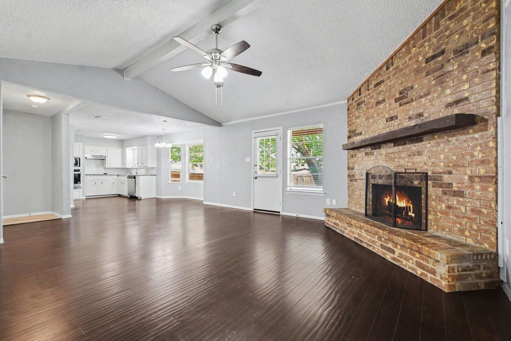 405 Sixpence Lane, Euless, TX 76039 — photo 5