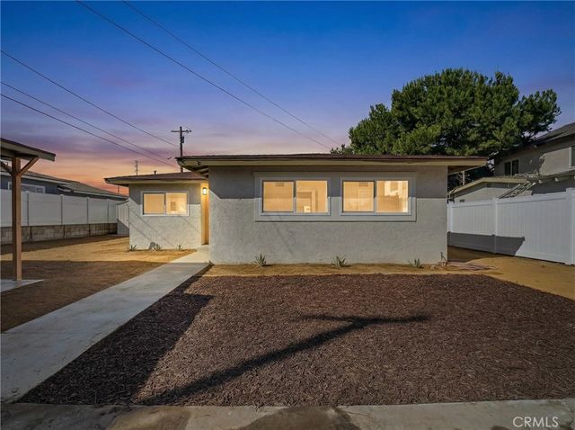 536 E 220th, Carson, CA 90745