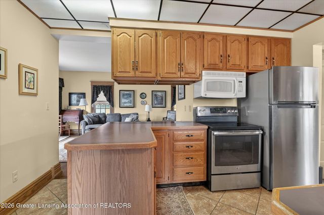 5514 E Kinsel Highway, Charlotte, MI 48813
