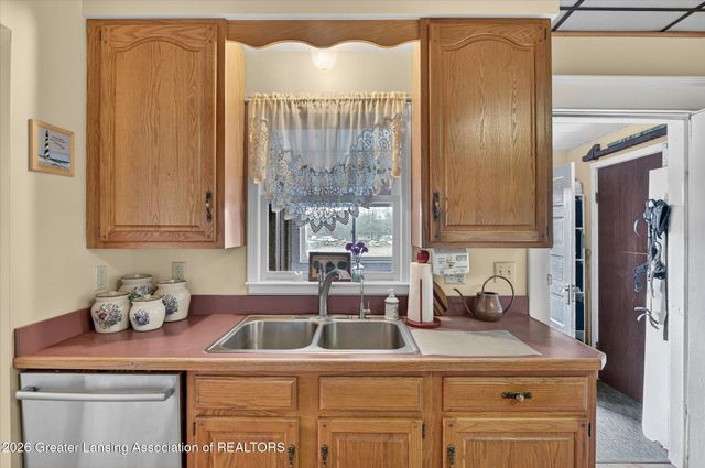 5514 E Kinsel Highway, Charlotte, MI 48813
