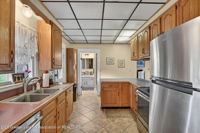 5514 E Kinsel Highway, Charlotte, MI 48813